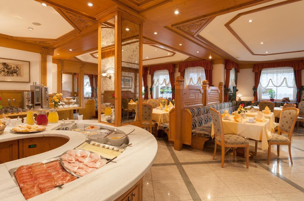 Hotel Zum Wolf Castelrotto Ngoại thất bức ảnh