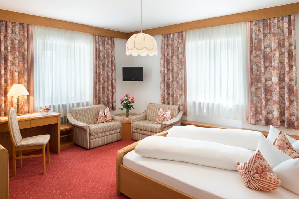 Hotel Zum Wolf Castelrotto Phòng bức ảnh
